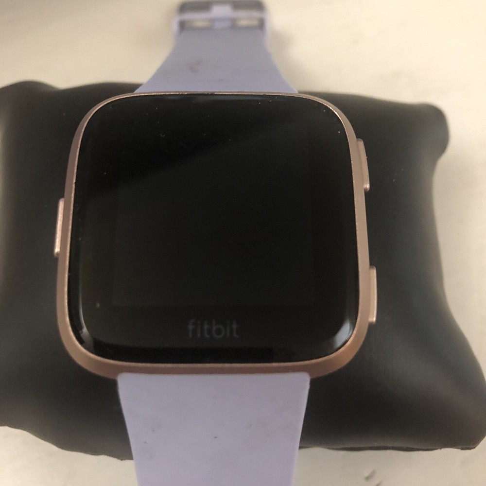 Fitbit Versa FB504