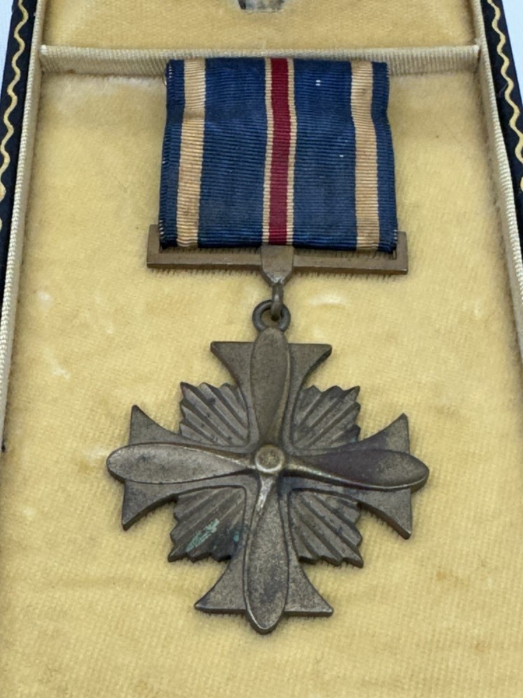 WW2 Original US DFC Distinguished Flying Cross