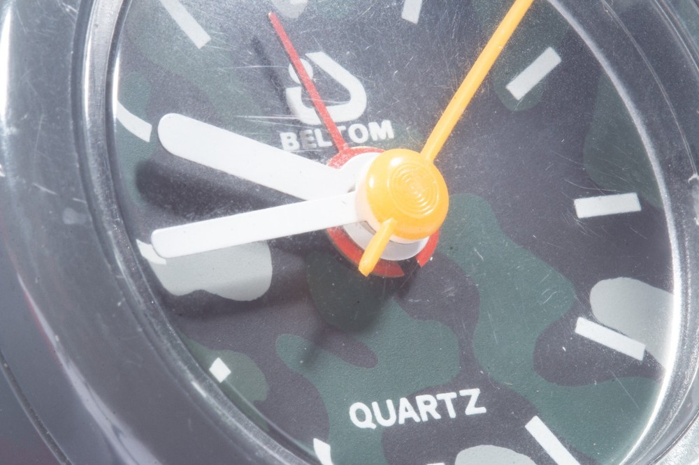 Funny Time Bomb Novelty Red Analog Clock (Used)