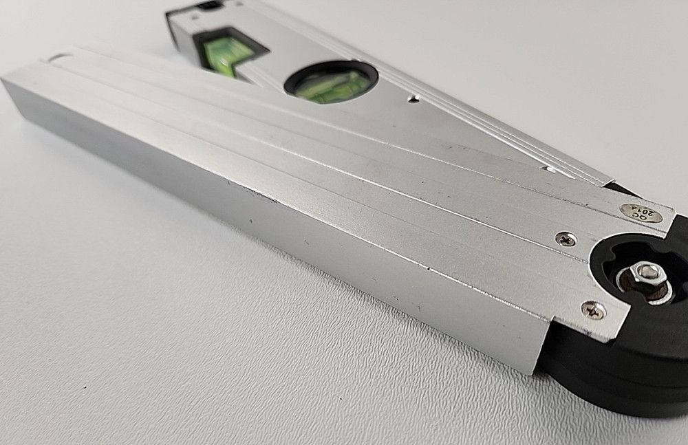 Johnson Level & Tool Model 1750-1200 Digital Angle Locator Digital Display, Used