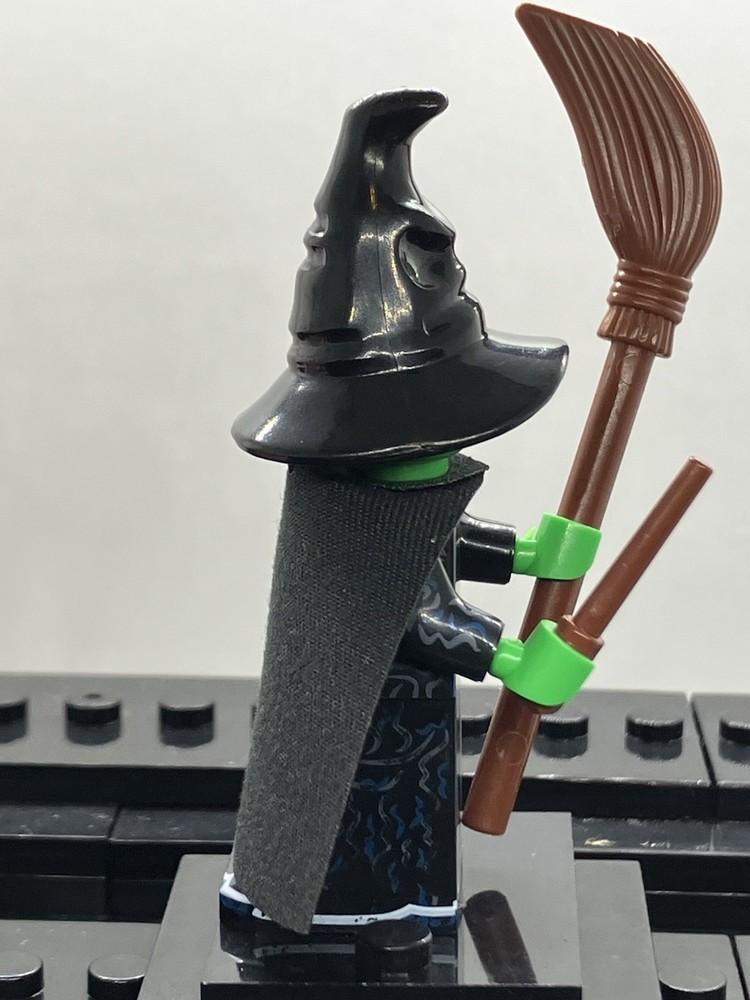 Glinda and Elphaba Custom Mini Figure Set