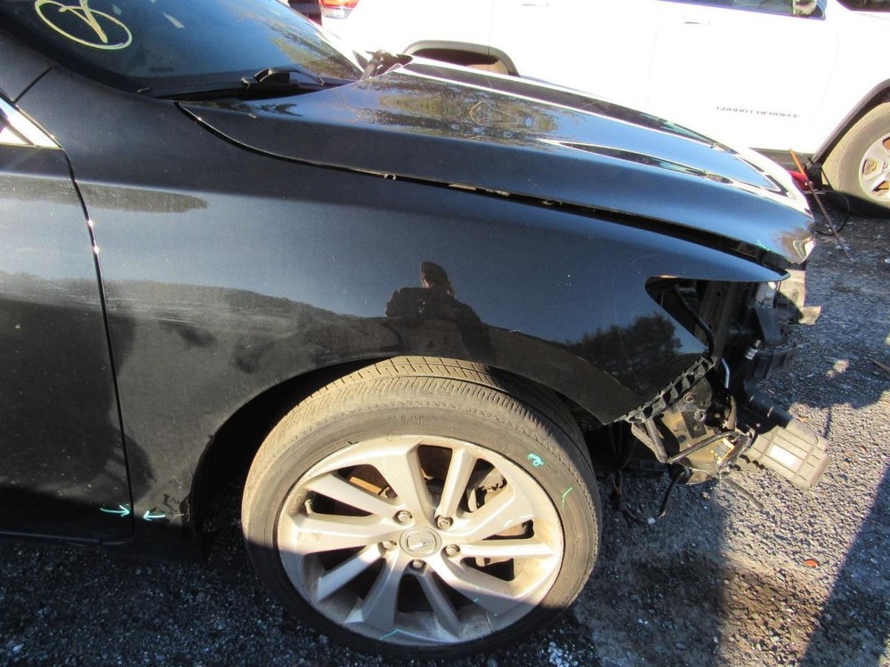 ILX 2017 Glove Box 1009360