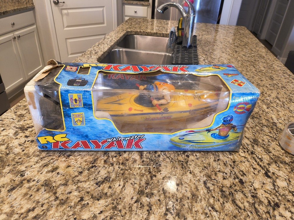 RC Kayak White Water Boat