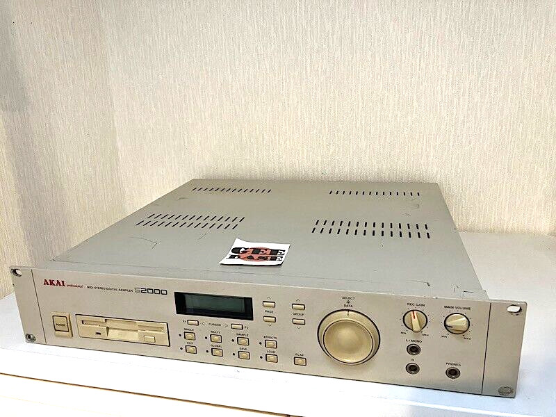 AKAI S2000 Professional Midi Stereo Digital Sampler Rack Mountable NOT Tested