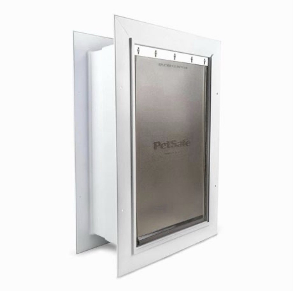 PetSafe Wall Entry Pet Door with Telescoping Tunnel (Medium)