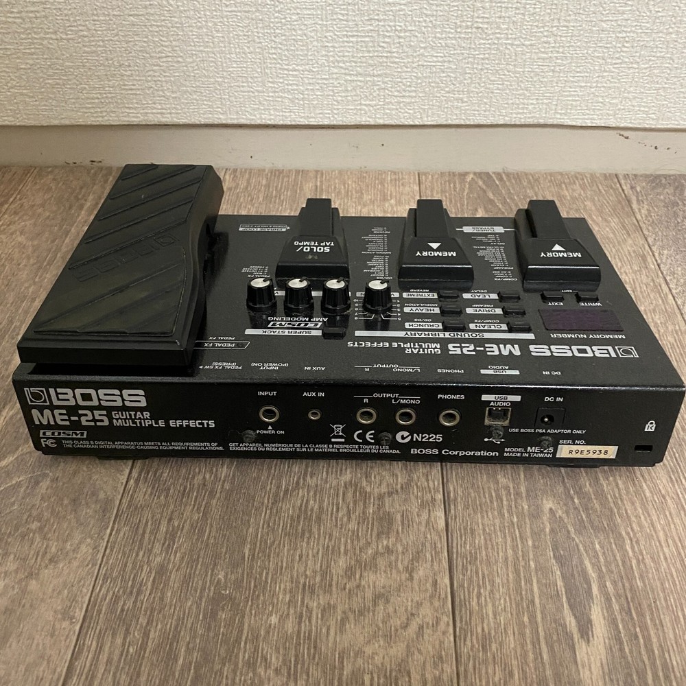 BOSS ME-25 Guitar Multiple Effects Multi-Effector With AC Adapter From Japan