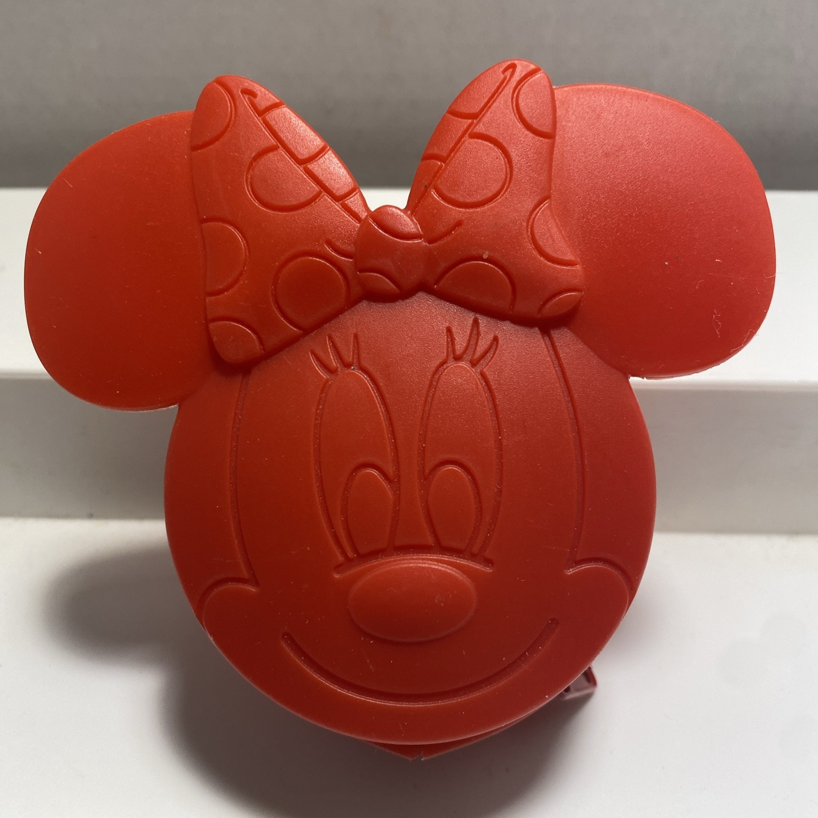 Disney Red Plastic Minnie Mouse Face Zip Around Coin Purse 4" x 3.5" x 1-3/8"