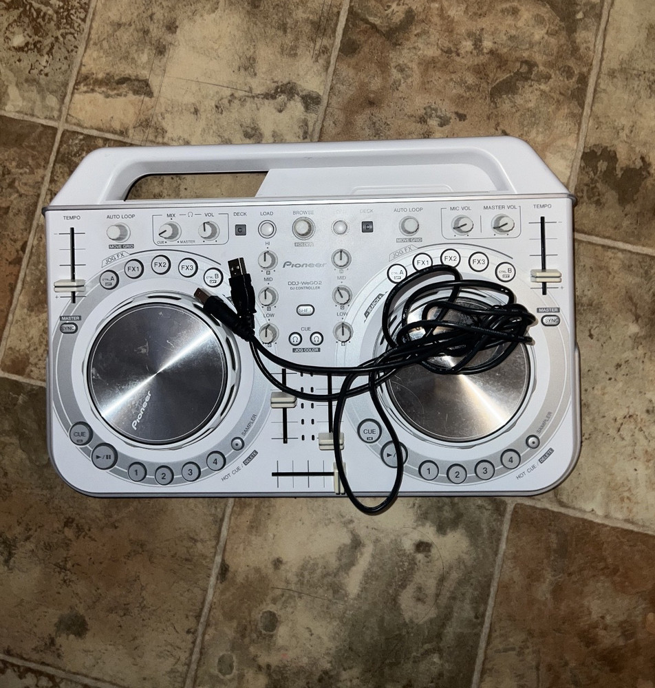Pioneer DDJ - WeGo2-w DJ Controller (White)