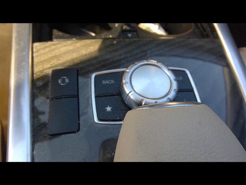 E350 2015 High Mounted Stop Light 1083364