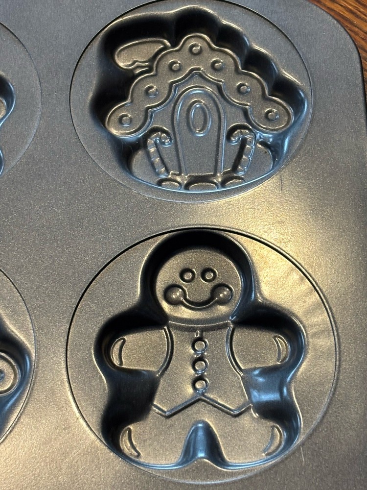 Wilton Cookie/Muffin/Cake Non Stick Pans