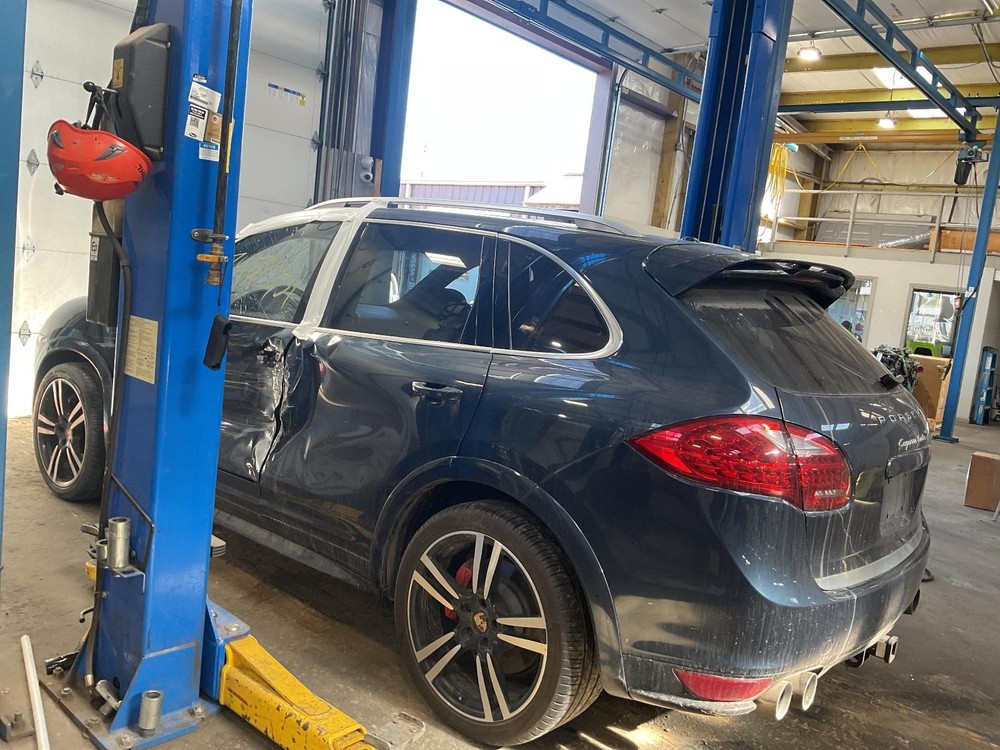 Used Blind Spot Detection System Warning Control Module fits: 2014 Porsche CAYEN
