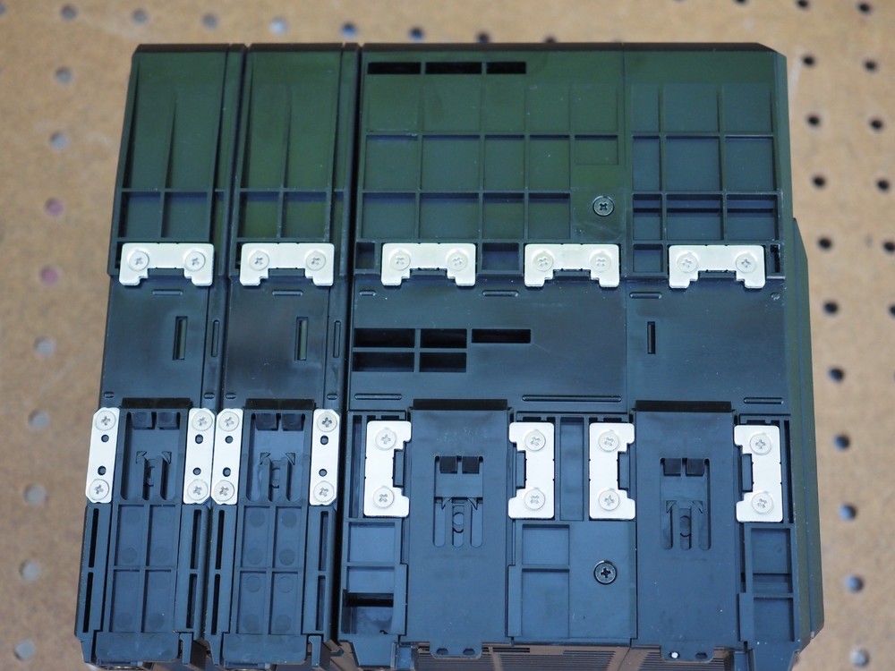 KEYENCE XG-X1502 VISION CONTROLLER with CA-DC40E & CA-NPN20E