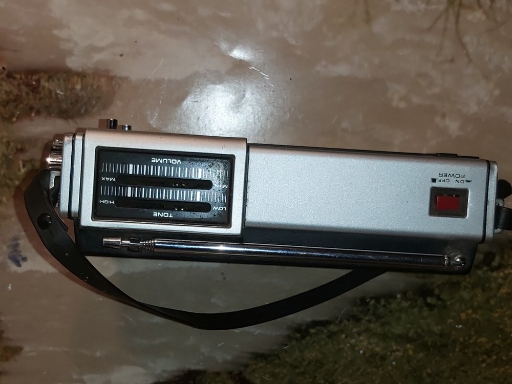 Radio ''Toshiba model IC 700 C''