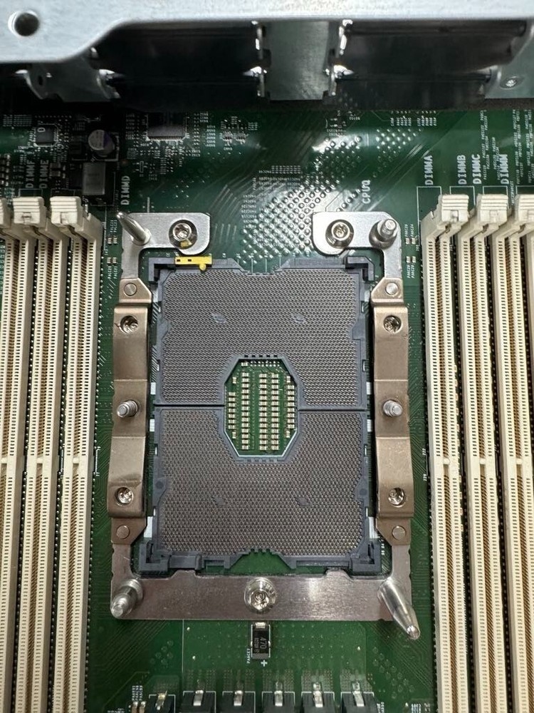 Pure Storage 83-0169-00 Flash Array X20 R2 "NO RAM INTERFACE/SSD"