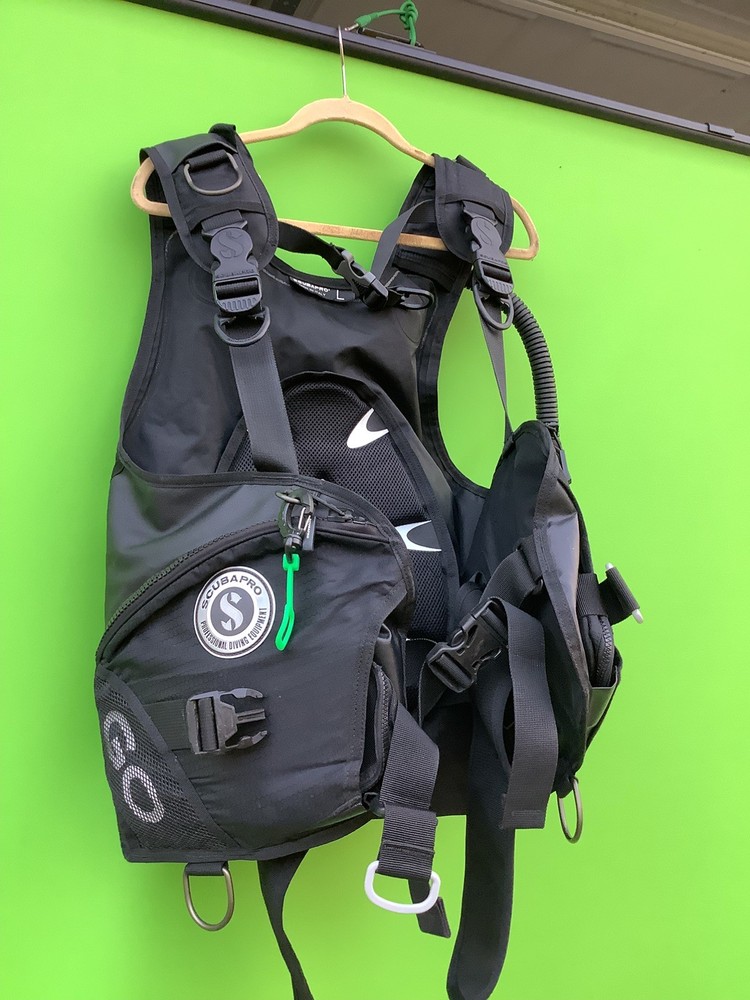 Scubapro Go BCD 2011 Size Large  pre owned