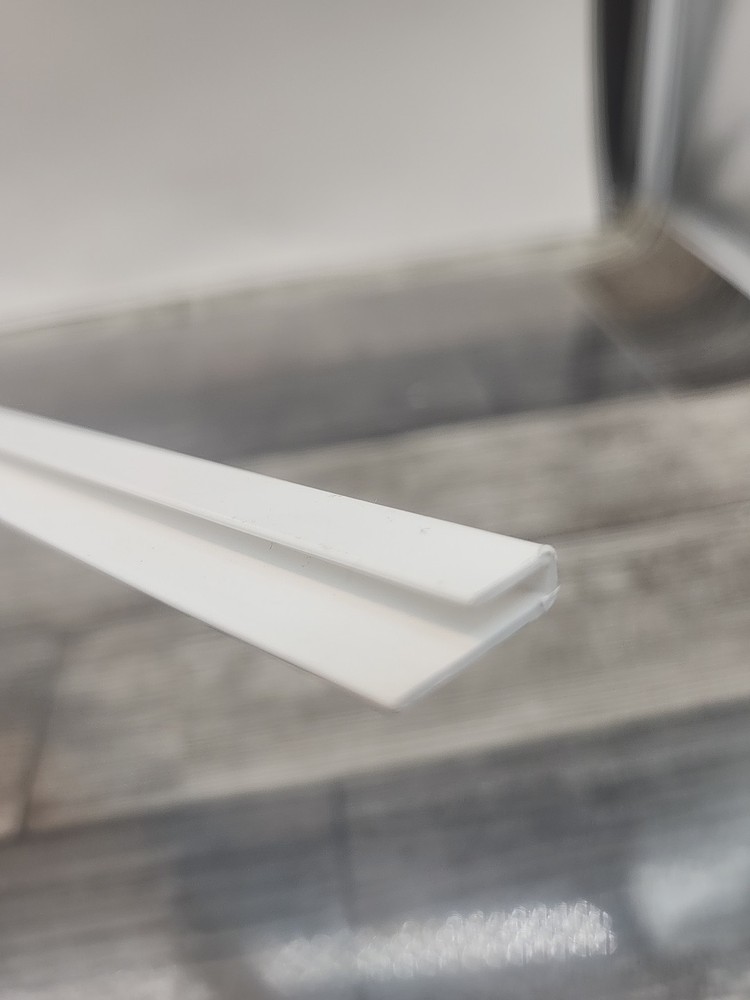 18in. J Trim Gloss White 9Pack [129]