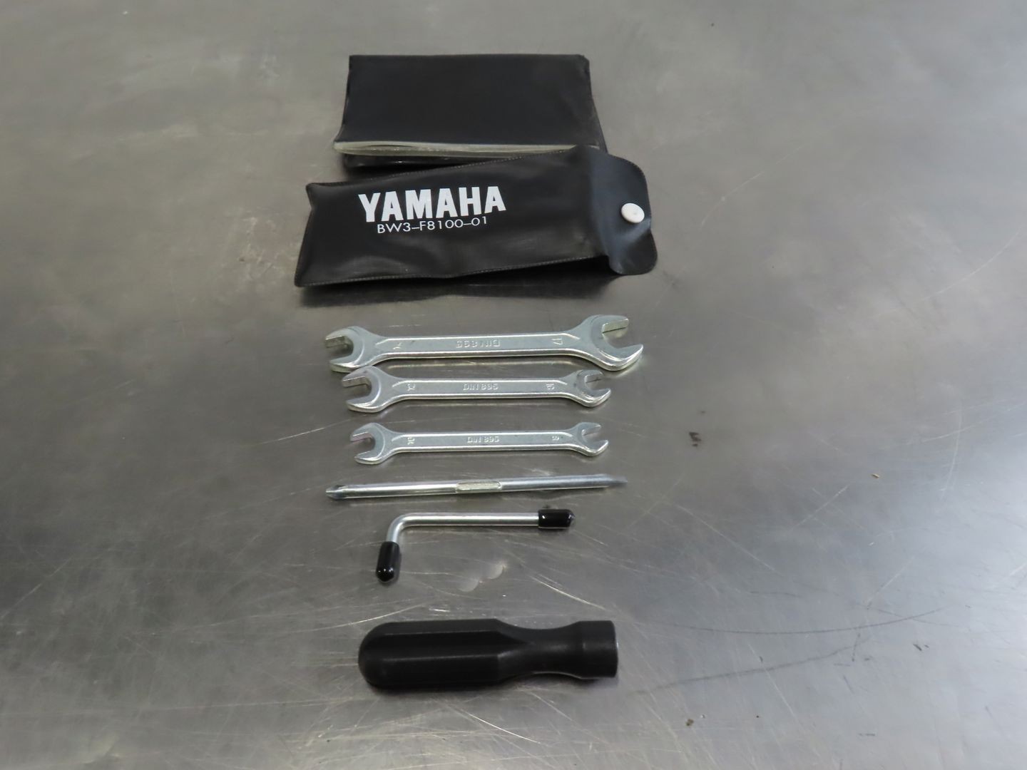 EB1400 2021 21 YAMAHA TENERE 700 TOOL BAG / TOOL KIT