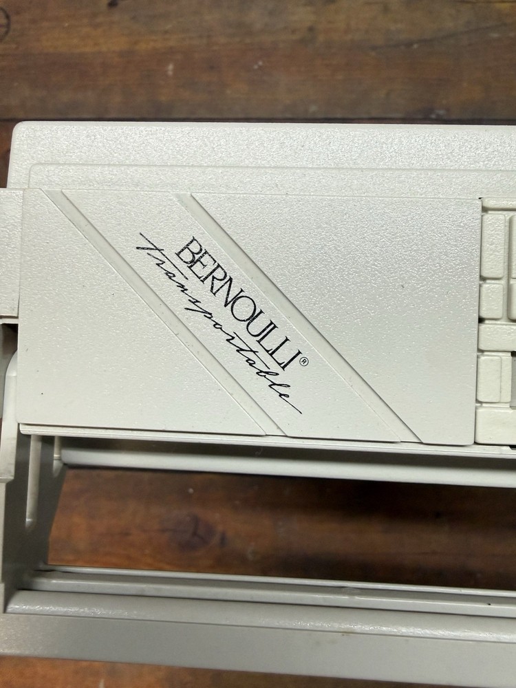 Iomega Bernoulli 90 Pro Drive B190T External SCSI Powers On