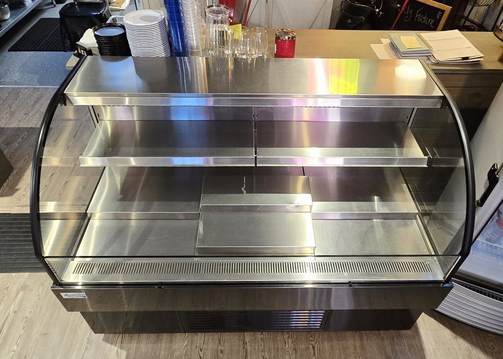 AVANTCO Cooler (Open Air Merchandiser)