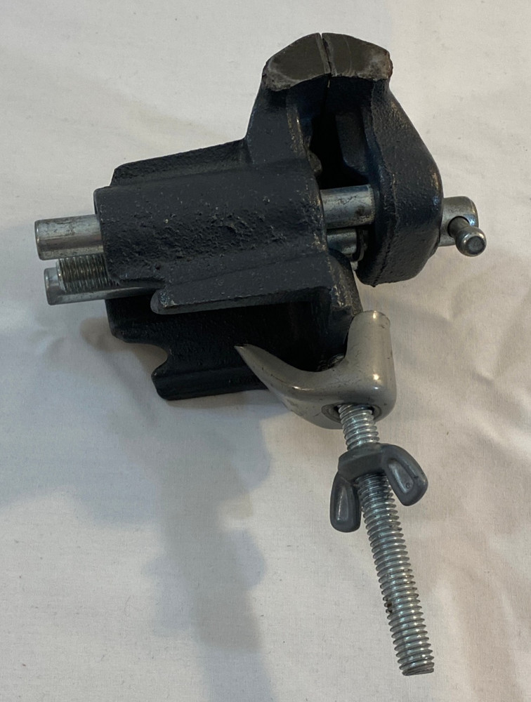 CRAFTSMAN 5246 CAST IRON VISE