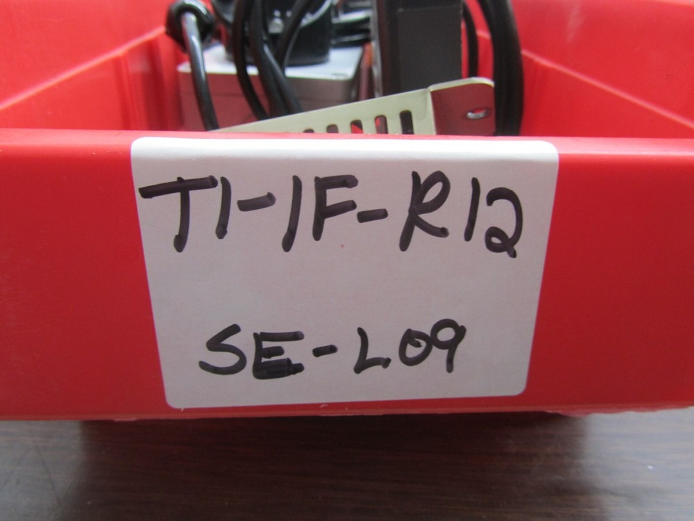 HOFFMAN DESIGN AIRE NO. D-TEMA TEMPERATURE SWITCH, USED