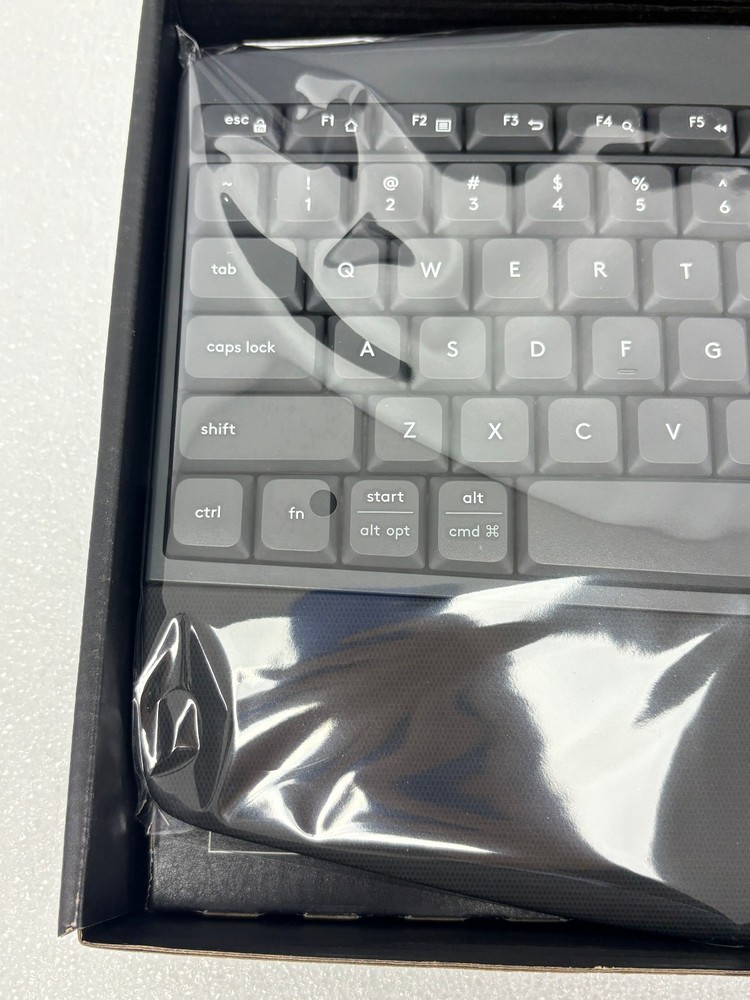 NEW | Logitech MK850 Performance Full-size Wireless Membrane Keyboard and Mouse