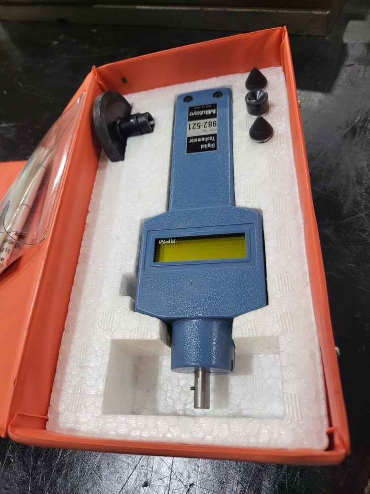 Mitutoyo Digital Tachometer 982-521 with attachments, Manual & Case