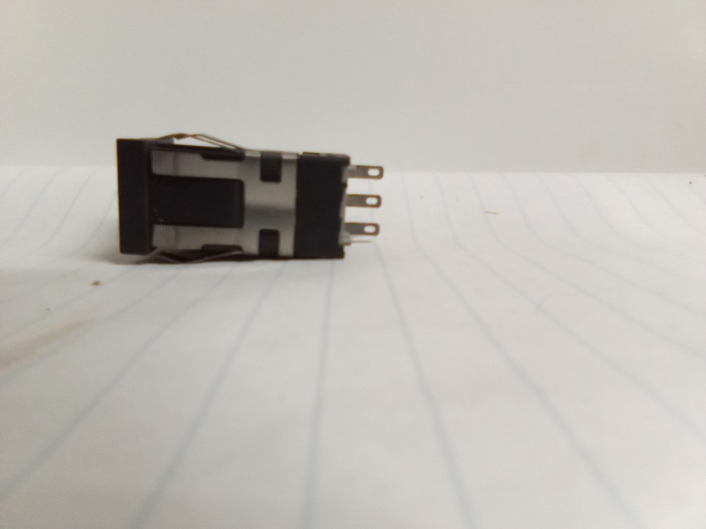 Micro Switch AML20 Series 3-Prong