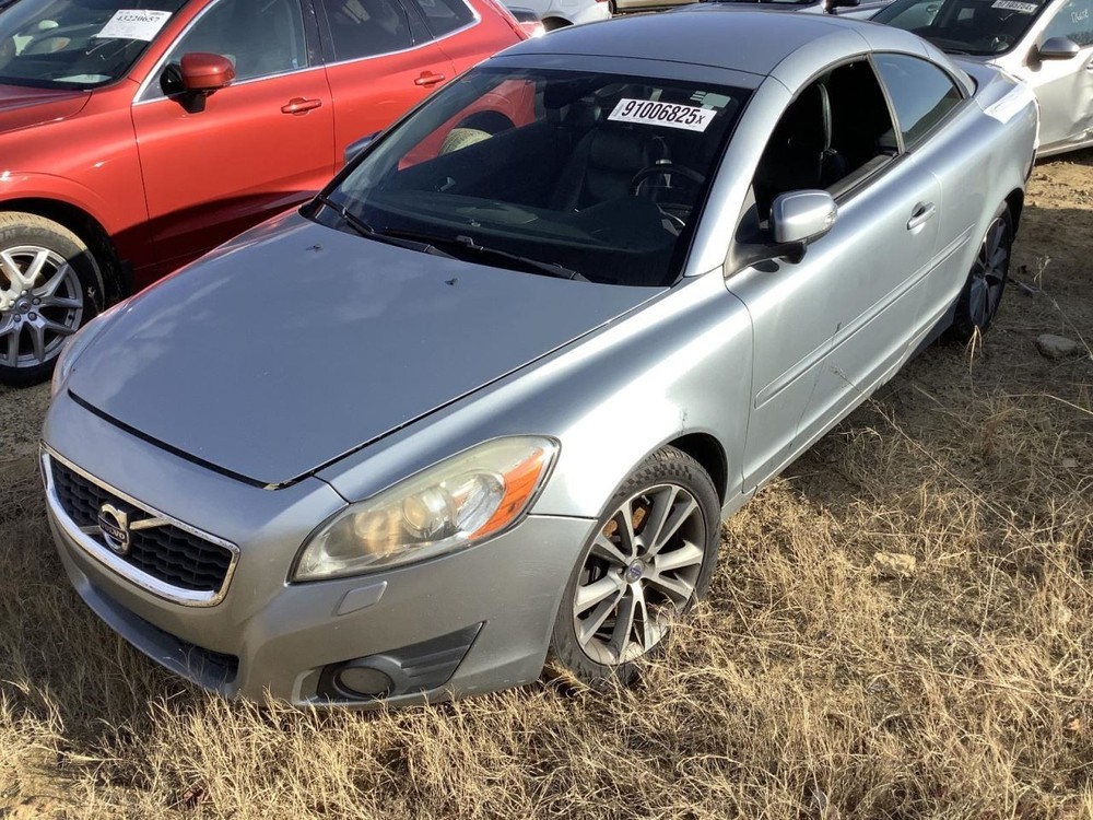 C70 2011 Glove Box 4909487