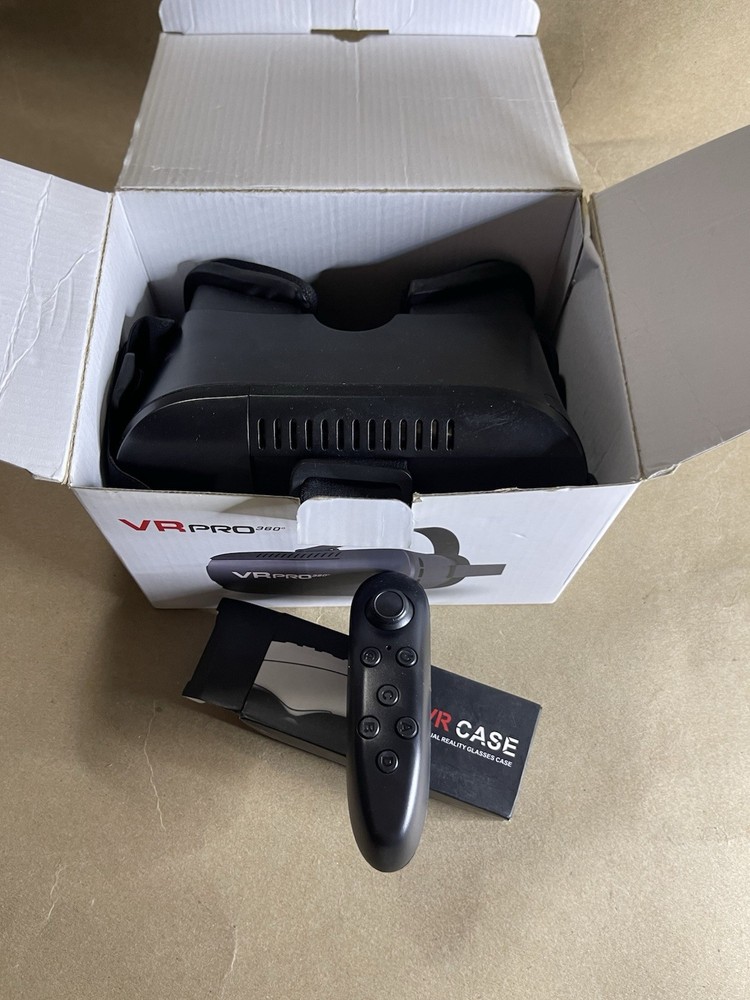 VR 3d Pro Headset With Remote/ Controller