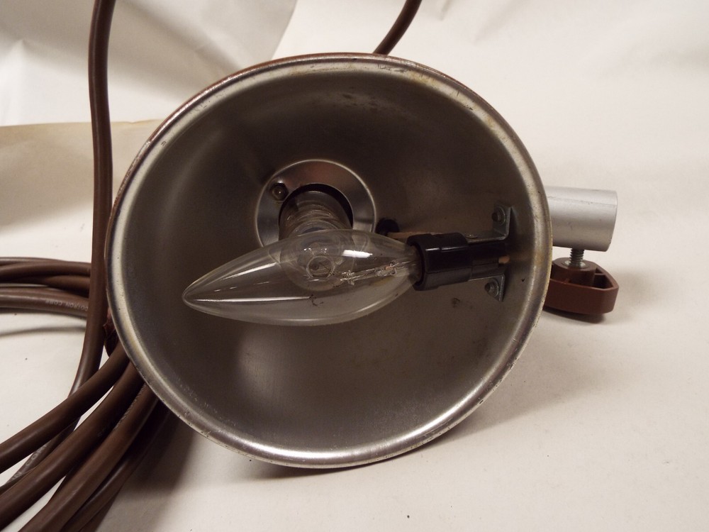 Speedotron Universal Strobe Light Unit Model MW3R Reflector 5 1/4" Untested #4