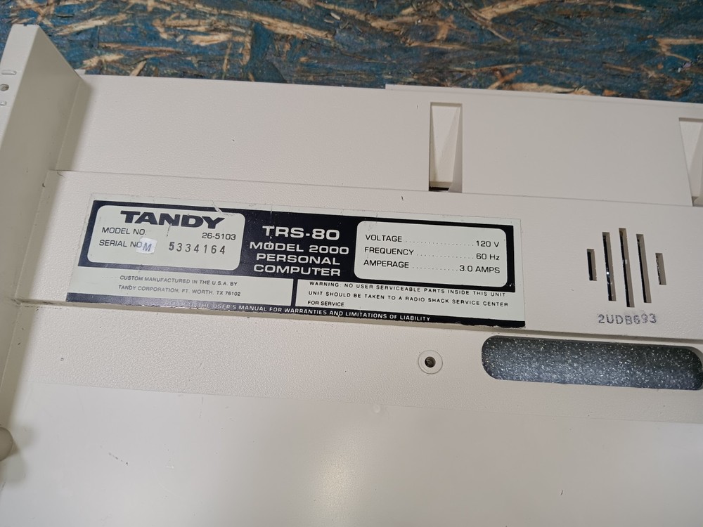 TANDY TRS-80 MODEL 2000 EXACT-INTACT-EMPTY BOTTOM CASE w/SPEAKER & SCREWS-SEE