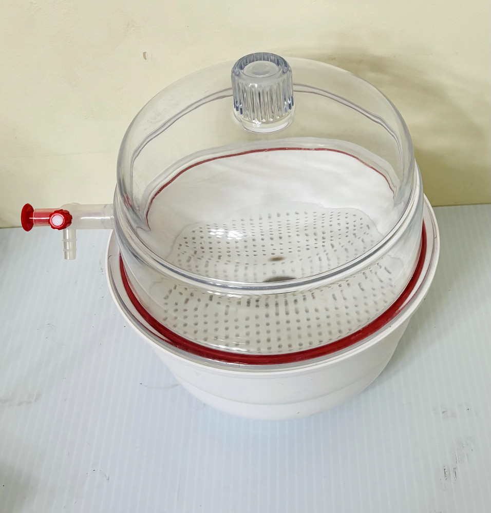 PolyLab Autoclavable Vaccum Desiccators, White Base, PP/PC