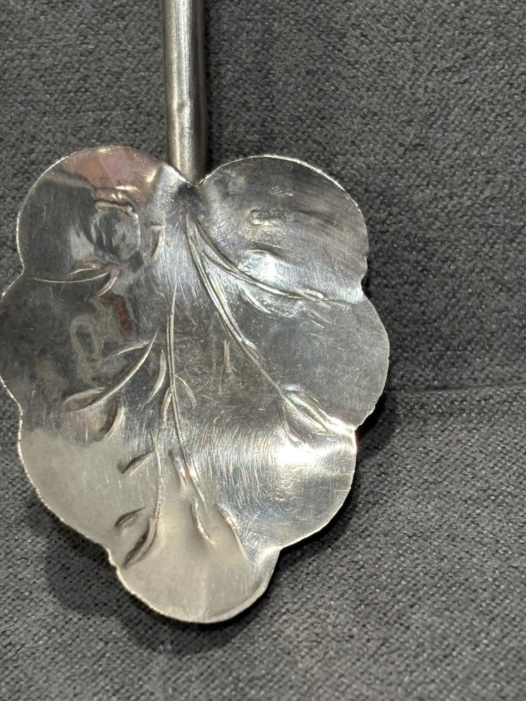 Vintage Sterling Silver Leaf Patterned Drink Stirrer in Excellent Condition