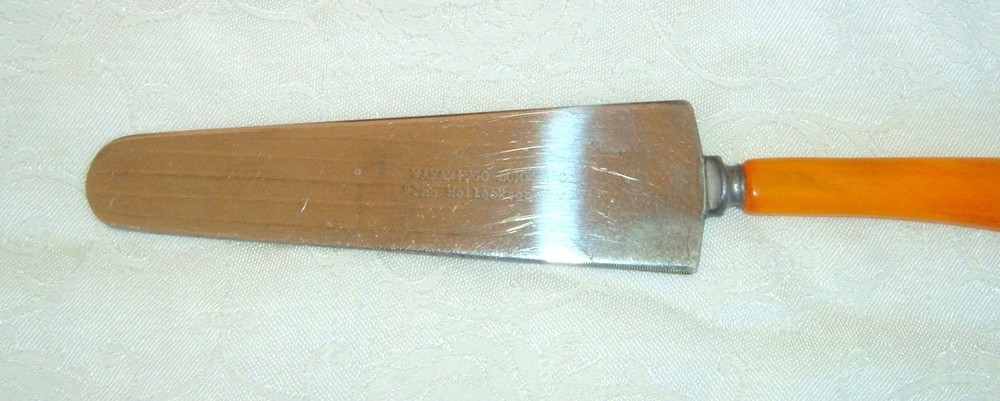 Bakelite Cake Server Wanamingo Lumber Helleckson Yard MN