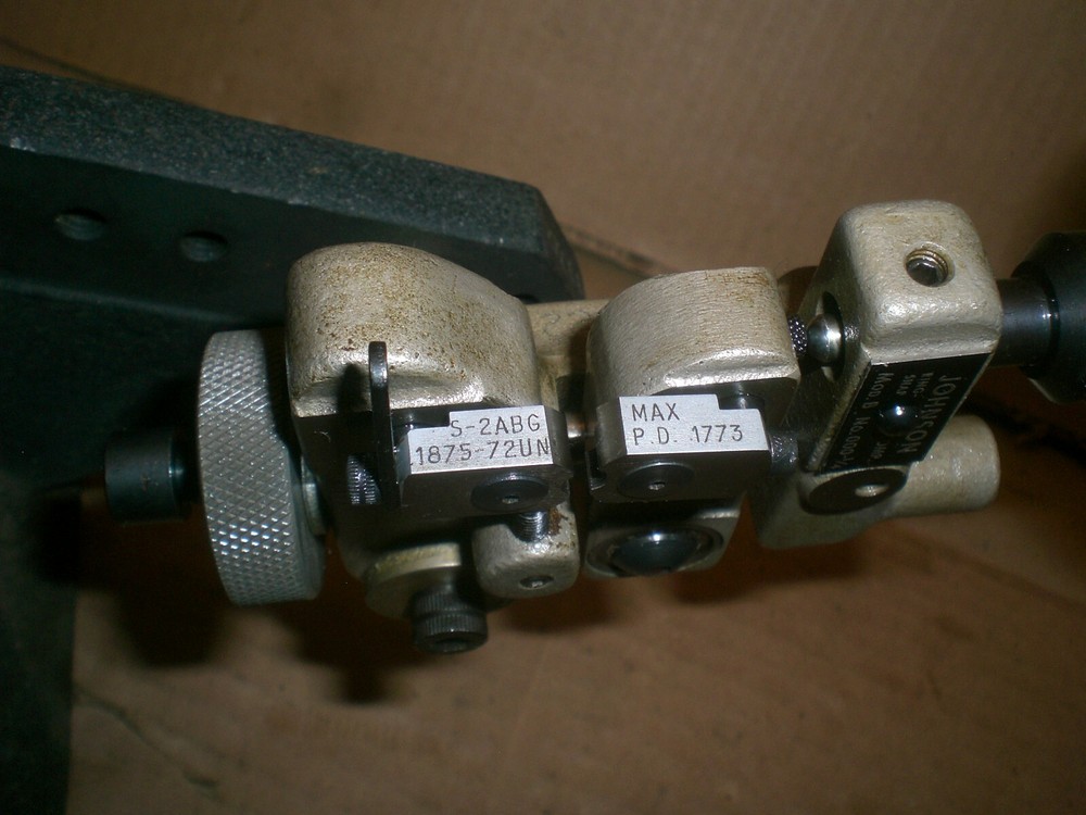 Johnson Tri Roll Thread Gage Comparator stand with indicator