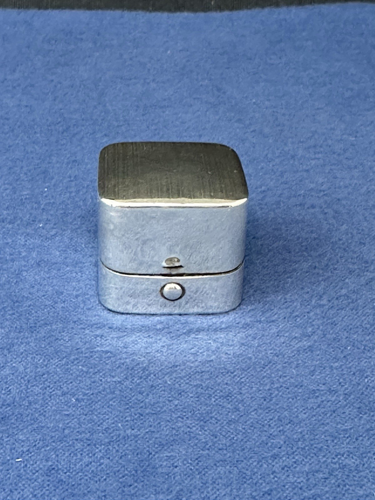 AMERICAN ART DECO STERLING RING BOX NO MONO