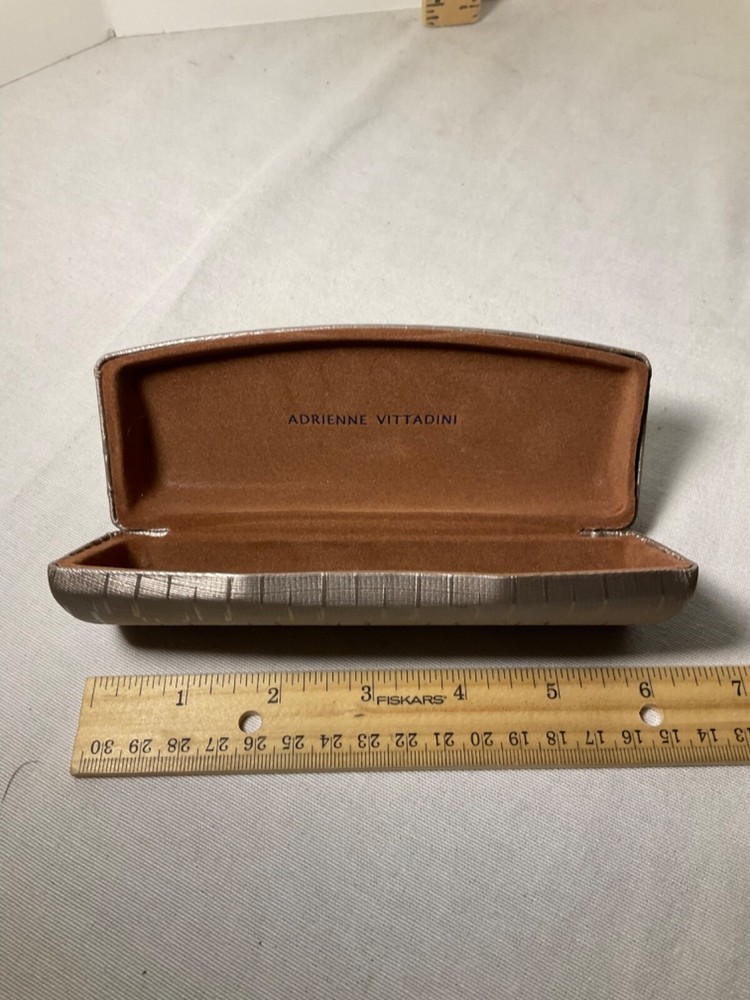 Adrienne Vittadini hardshell glasses case Hinged