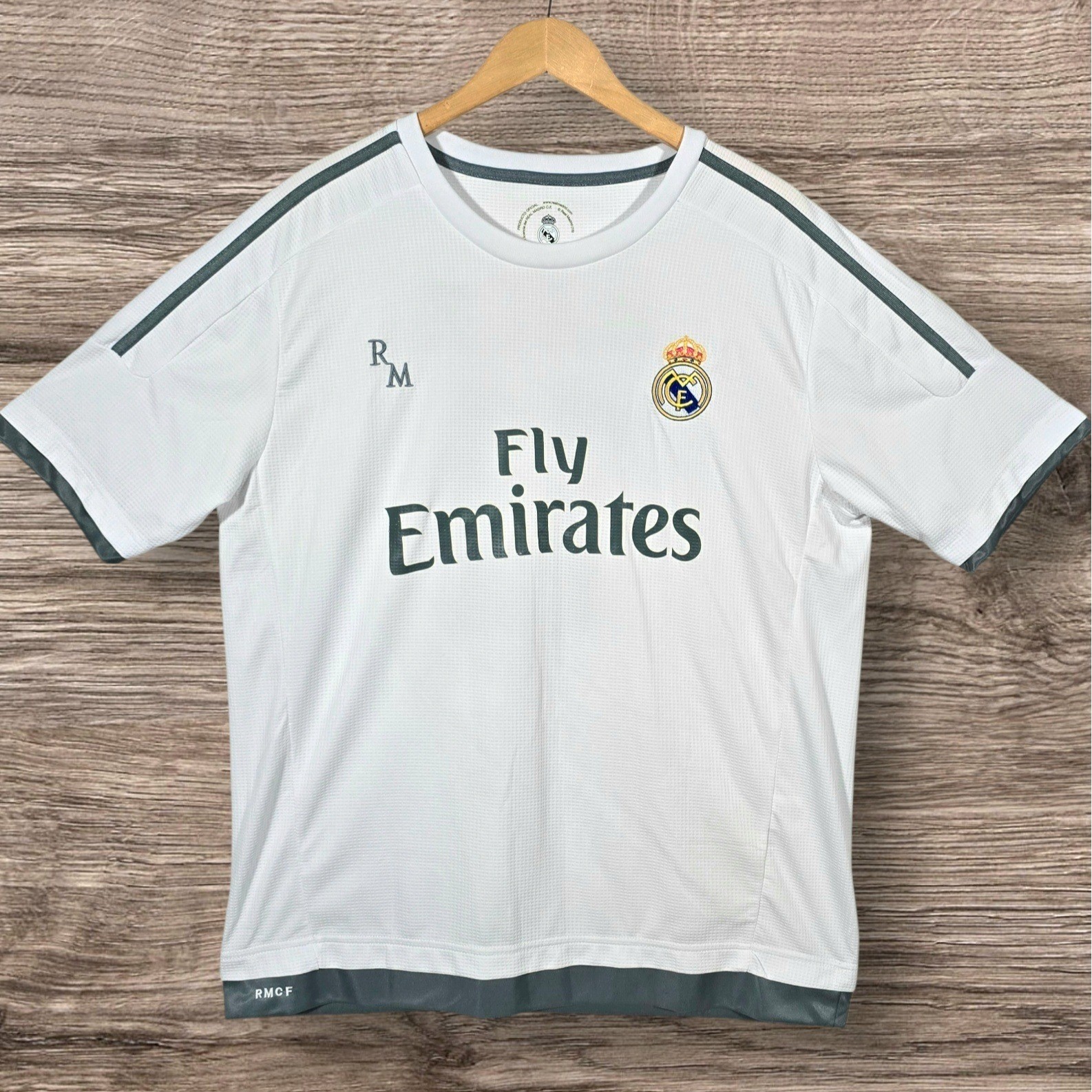 Real Madrid Soccer Jersey CF 11 Bale Men XL White Fly Emirates Short Sleeve