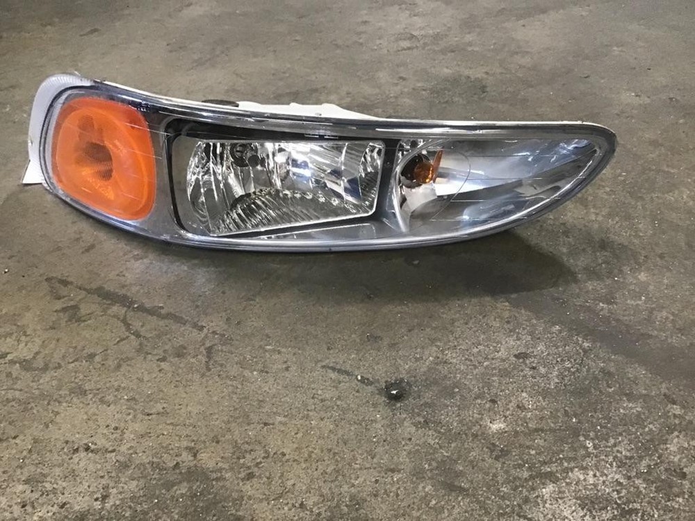 For 2006 PETERBILT 387 1999-2011 HEADLIGHT Left ,  MD