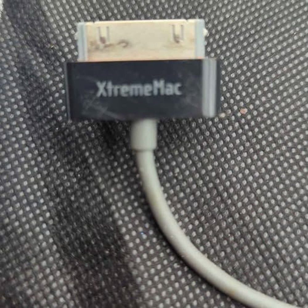 Xtreme Mac 30-pin cable
