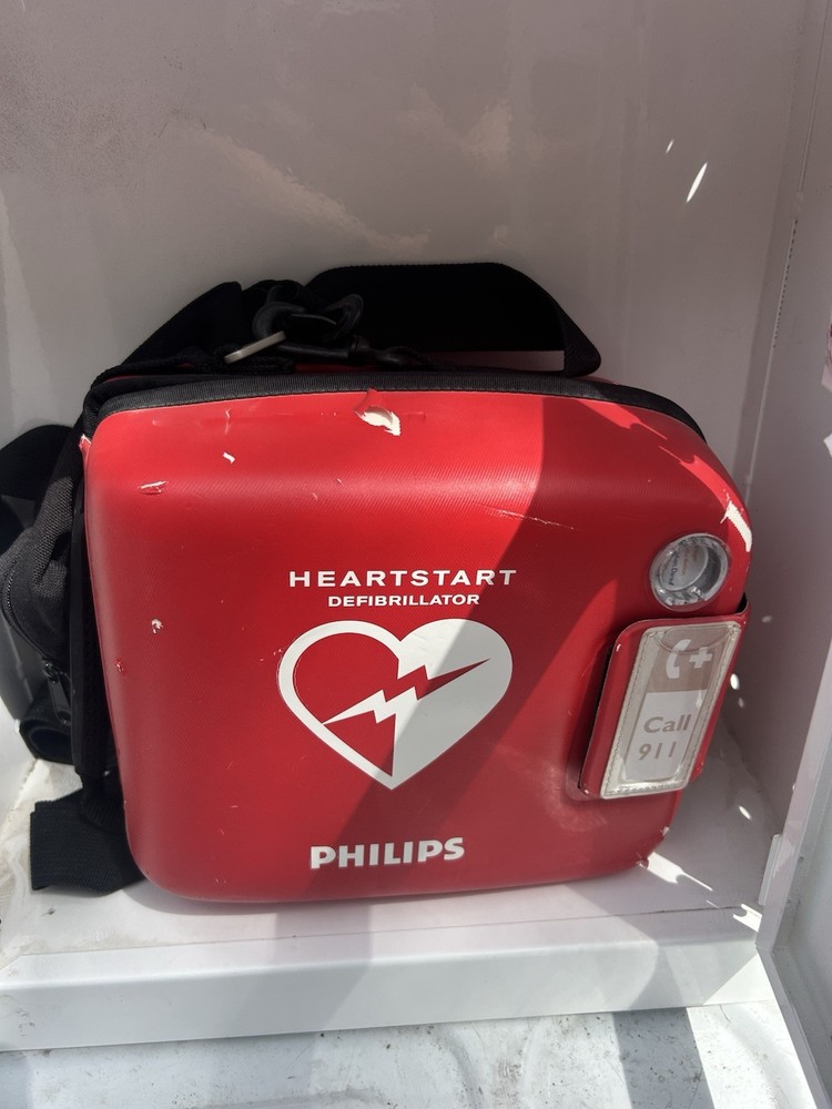 Philips HeartStart Defibrillator with Wall Case