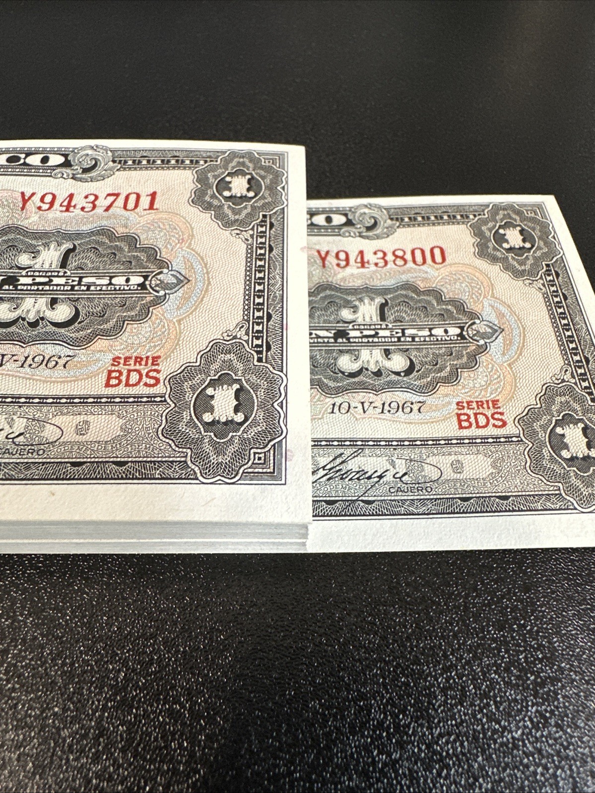 100 CONSECUTIVE 1 PESO BANKNOTES 1967 AZTEC CALENDAR MEXICAN CURRENCY MONEY !