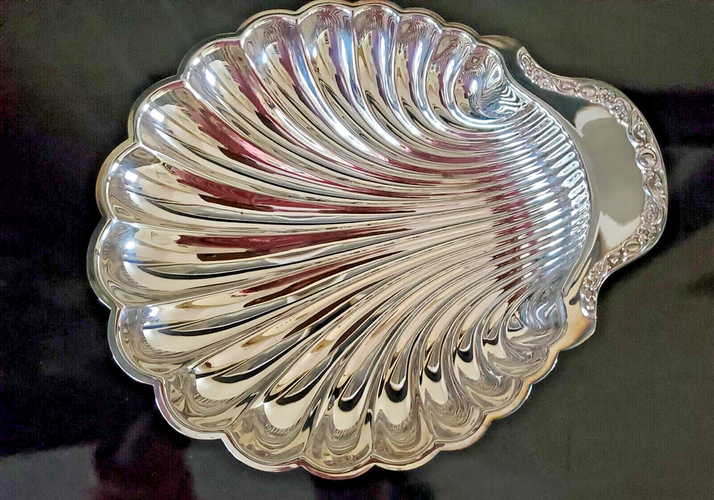 VTG Large Wm Rogers Silverplate Clam Shell Platter