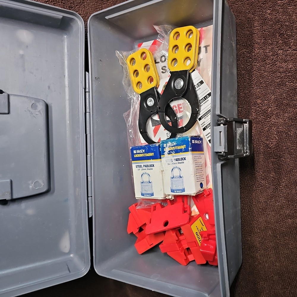 Prinzing Lockout / Tagout kit w/2 Brady padlocks
