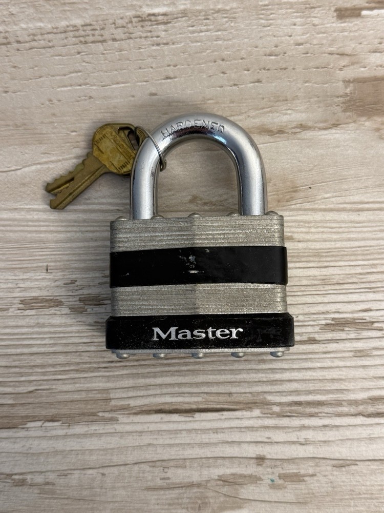 Vintage Master Lock With Two Keys