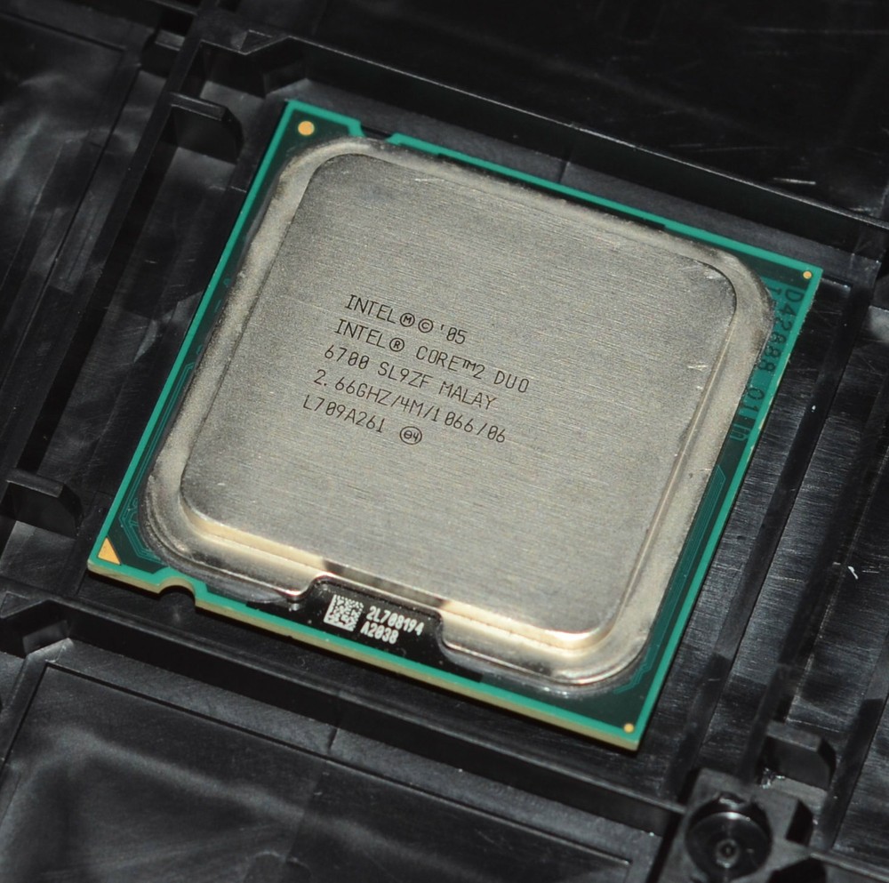 Intel Core 2 Duo E6700 2.66 GHz Dual-Core SL9ZF Processor