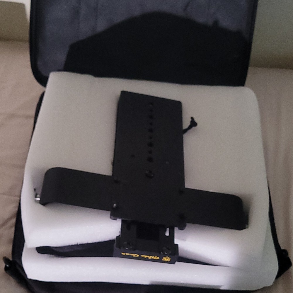 Glide Gear Teleprompter with Carrying Case