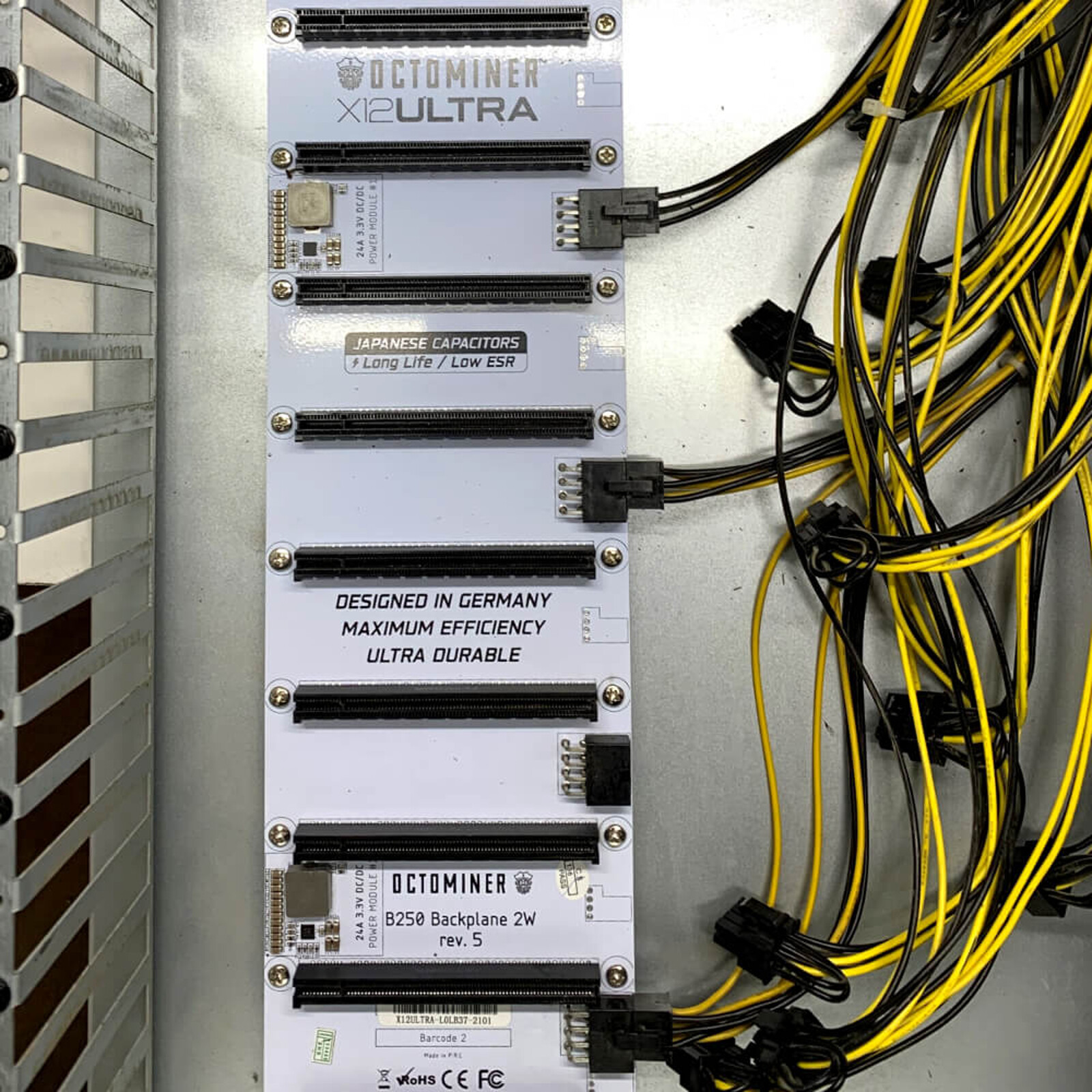 NEW IN BOX Octominer X12ULTRA 12 GPU Crypto Mining Rig 4GB G4400T 4x 750W NO GPU