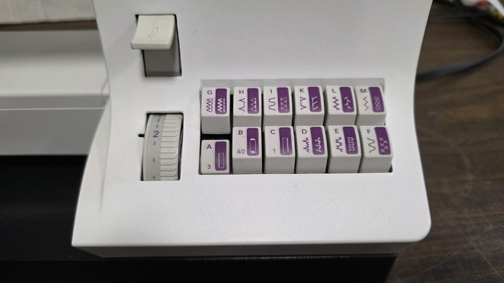 Pfaff Select 4.2 Sewing Machine Type 610B